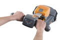 Taski Ultimaxx 360 bateryjna maszyna czyszcząca wyposażona w baterię litowo-jonową, ładowarkę, szczotki szorujące_9